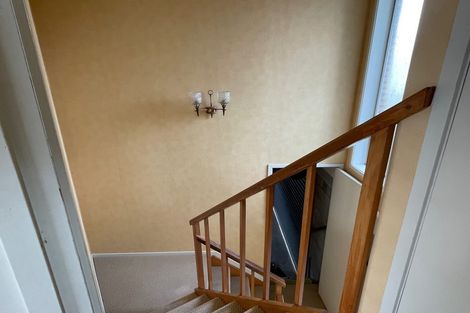 Photo of property in 5 Miltonia Avenue, Te Atatu South, Auckland, 0610