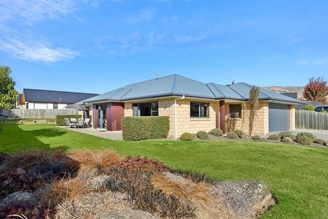Photo of property in 1 Coromandel Street, Wanaka, 9305