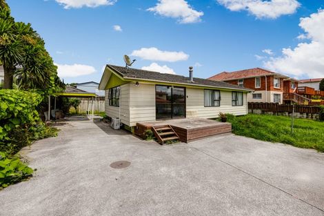 Photo of property in 156 Rathgar Road, Henderson, Auckland, 0610