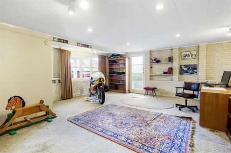 Photo of property in 1/53 Uxbridge Road, Mellons Bay, Auckland, 2014