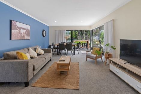 Photo of property in 24 Coventry Way, Long Bay, Auckland, 0630