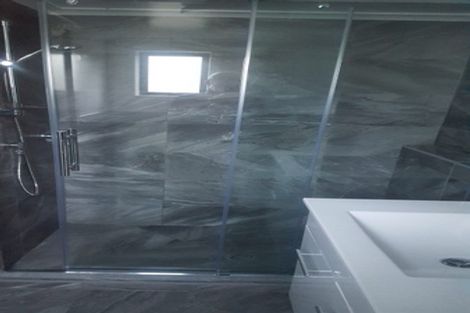 Photo of property in 24 Tamahere Drive, Glenfield, Auckland, 0629