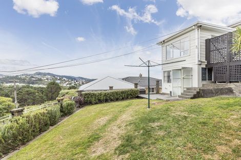 Photo of property in 13 Tanera Crescent, Brooklyn, Wellington, 6021