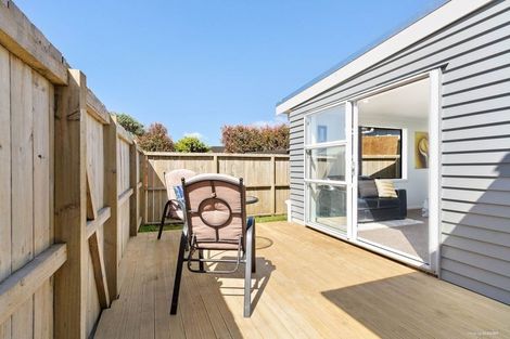 Photo of property in 27 Roby Street, Te Atatu Peninsula, Auckland, 0610