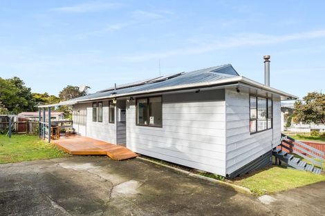 Photo of property in 30 Owhiti Street, Titahi Bay, Porirua, 5022