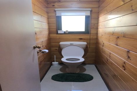 Photo of property in 5 Melia Grove, Goodwood Heights, Auckland, 2105