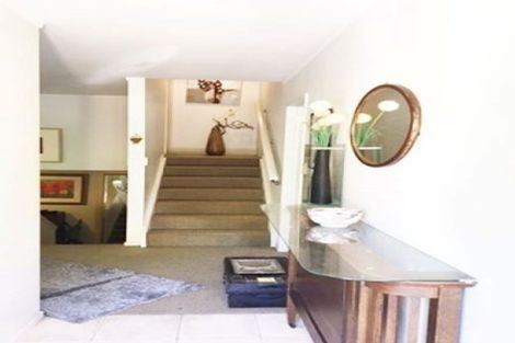 Photo of property in 2/114 Seaview Road, Glenfield, Auckland, 0629