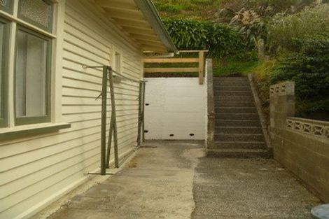 Photo of property in 76 Mitchell Street, Brooklyn, Wellington, 6021