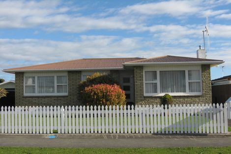 Photo of property in 6 Grey Street, Levin, 5510
