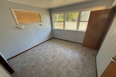 Photo of property in 57 Chatsworth Crescent, Pakuranga Heights, Auckland, 2010