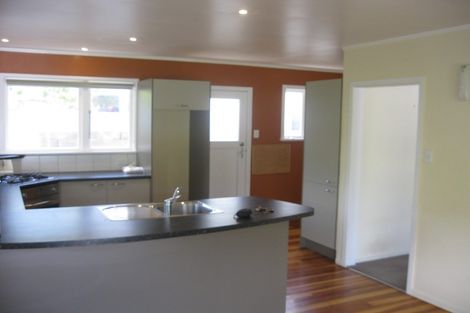 Photo of property in 18 Holly Grove, Maungaraki, Lower Hutt, 5010