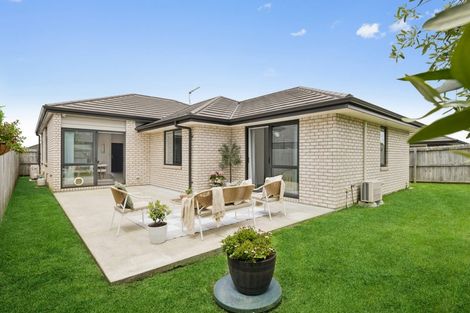 Photo of property in 14 Tawhiti Road, Pukekohe, 2120