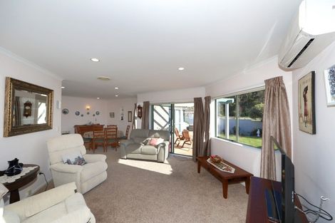 Photo of property in 6a Dules Walk, Taradale, Napier, 4112