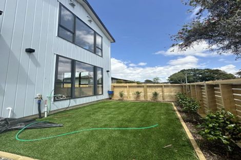 Photo of property in 30 Lisa Rise, Half Moon Bay, Auckland, 2012