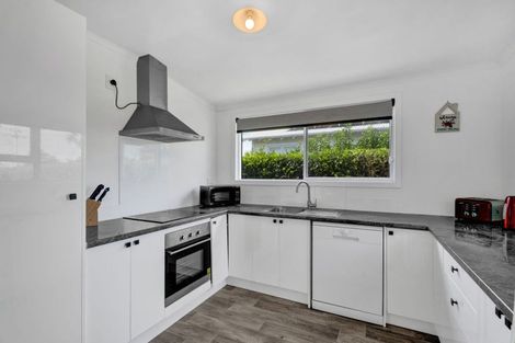 Photo of property in 39 Domett Street, Opunake, 4616