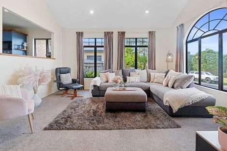 Photo of property in 24 Coventry Way, Long Bay, Auckland, 0630