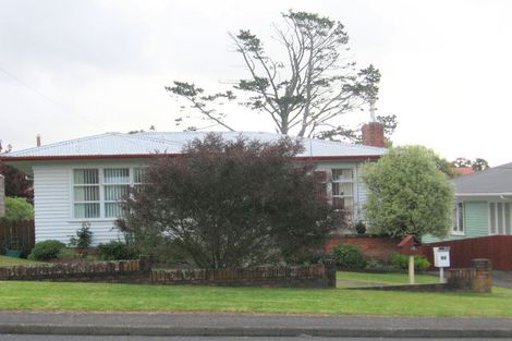 Photo of property in 3/13 Kamara Road, Glen Eden, Auckland, 0602