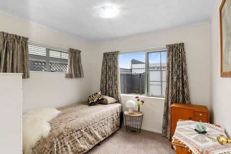 Photo of property in 6 Surrey Lane, Levin, 5510