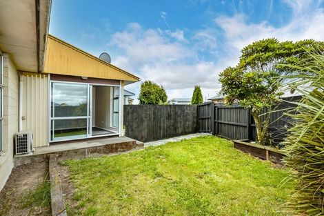 Photo of property in 2/72 Springs Road, Hornby, Christchurch, 8042