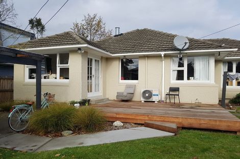 Photo of property in 11 Mclellan Place, Ilam, Christchurch, 8041