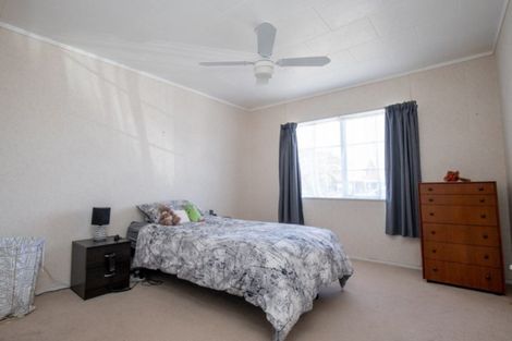 Photo of property in 39 Darlington Street, Ngatea, 3503