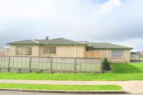 Photo of property in 1 Norman Close, The Gardens, Auckland, 2105
