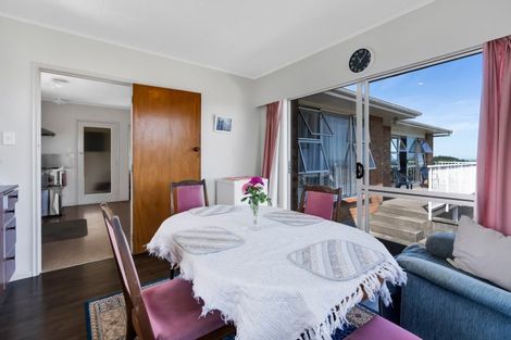 Photo of property in 16 Darwin Crescent, Spotswood, New Plymouth, 4310