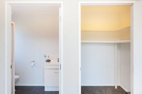 Photo of property in 20 Johnstone Drive, Fitzherbert, Palmerston North, 4410