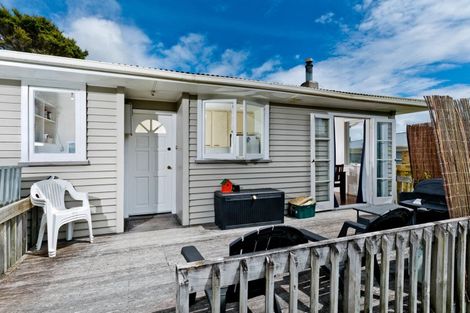 Photo of property in 23a Statesman Street, Henderson, Auckland, 0612