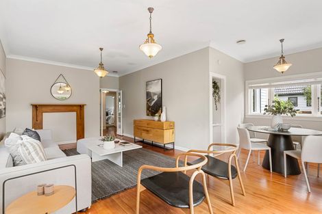 Photo of property in 1/20 Zion Road, Birkenhead, Auckland, 0626