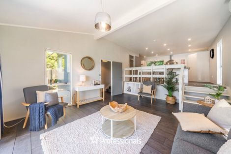 Photo of property in 6 Swadel Way, Karori, Wellington, 6012