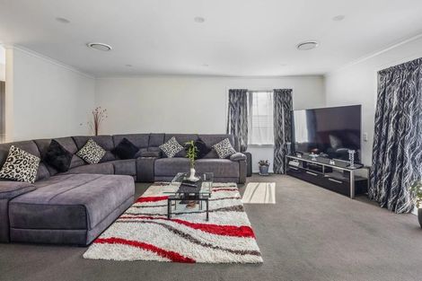 Photo of property in 2 Abbey Way, Whitby, Porirua, 5024