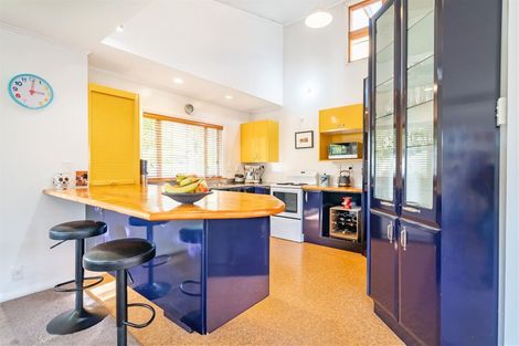 Photo of property in 24 Glen Road, Stokes Valley, Lower Hutt, 5019