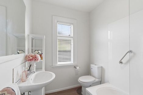 Photo of property in 1/68 Searells Road, Strowan, Christchurch, 8052