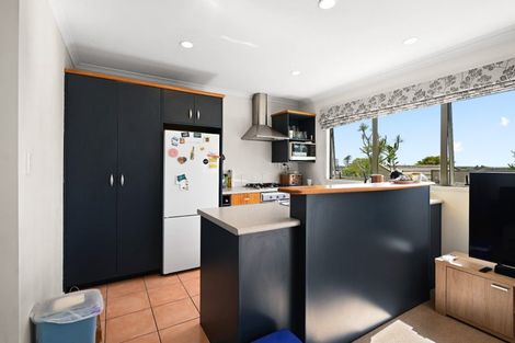 Photo of property in 11a Ruakiwi Road, Hamilton Lake, Hamilton, 3204