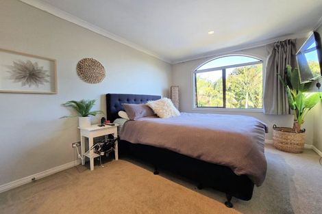 Photo of property in 21 Dressage Lane, Greenhithe, Auckland, 0632