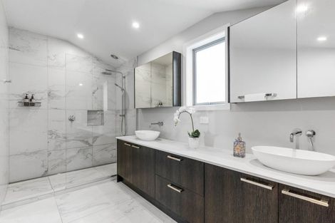 Photo of property in 1/3 Katui Street, Castor Bay, Auckland, 0620