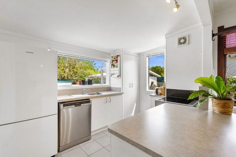 Photo of property in 10 Creagh Street, Te Awa, Napier, 4110