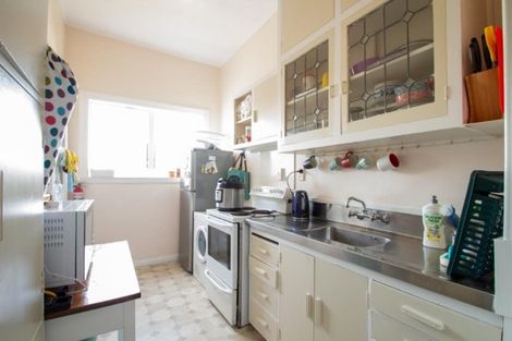 Photo of property in Carillion/the Knoll, 33 Thompson Street, Mount Cook, Wellington, 6011