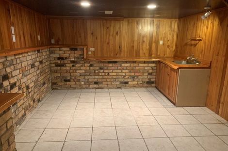 Photo of property in 27 Wairau Road, Forrest Hill, Auckland, 0627