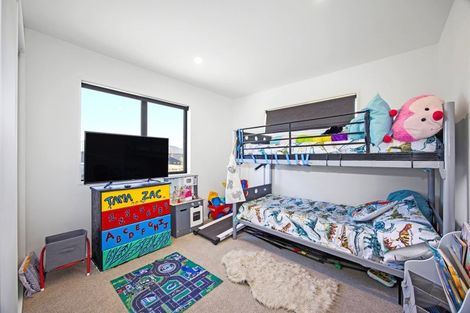 Photo of property in 10 Poipoi Place, Aranui, Christchurch, 8061