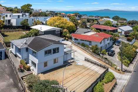 Photo of property in 525 Beach Road, Murrays Bay, Auckland, 0630