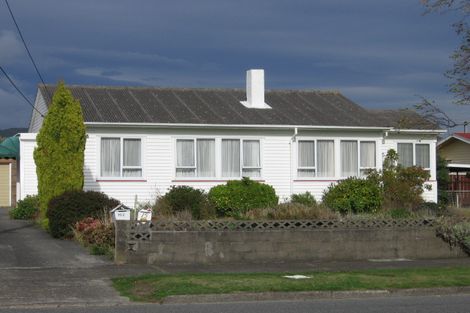 Photo of property in 15 Burcham Street, Taita, Lower Hutt, 5011
