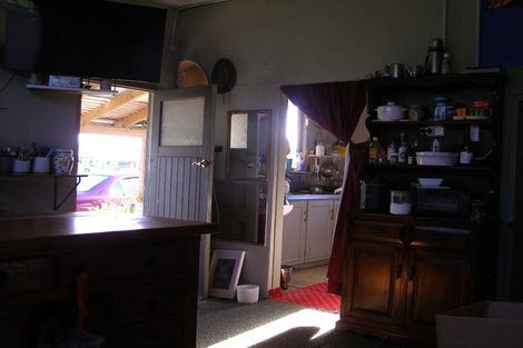 Photo of property in 77 Lochiel Branxholme Road, Lochiel, Winton, 9781