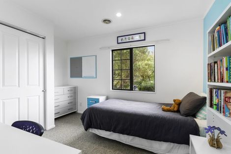 Photo of property in 14 Waikare Street, Karori, Wellington, 6012