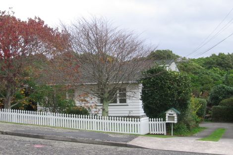 Photo of property in 6 Kereru Street, Waikanae, 5036