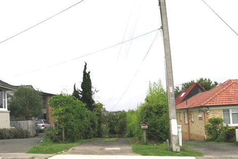 Photo of property in 75 Ocean View Road, Hillcrest, Auckland, 0627