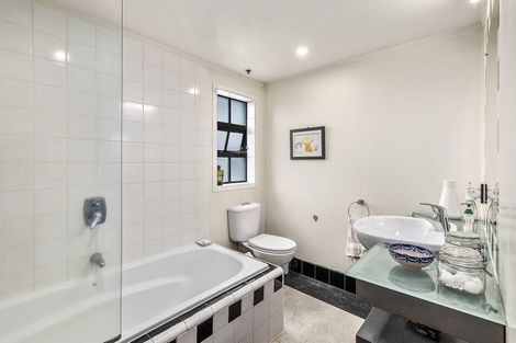 Photo of property in Dominion Apartments, 80u7 Victoria Street, Wellington Central, Wellington, 6011