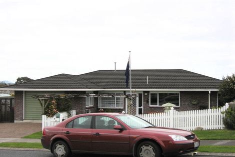 Photo of property in 3b Sandel Rise, Merrilands, New Plymouth, 4312