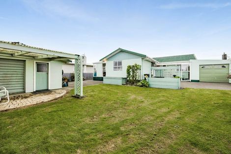 Photo of property in 7 Murray Avenue, Hawera, 4610